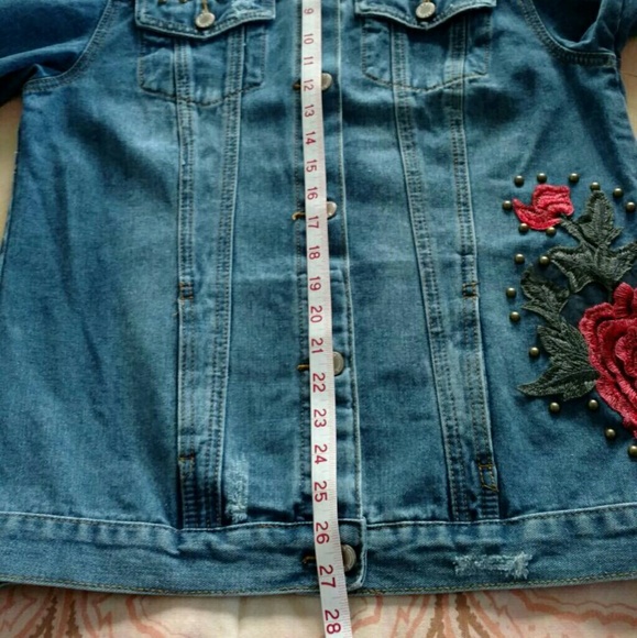 Beautiful Over sized Jean Rose Jacket. - Picture 6 of 6